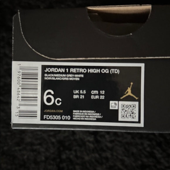 New Jordan 1 Retro High OG Satin Shadow(TD). Sz:6c. Original box - Picture 7 of 7